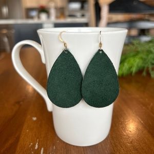 Nickel & Suede Lightweight Leather Earrings sz small (2"). Forest green suede.